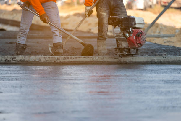 Best Concrete Driveway Installation in Lawrencevle, IL